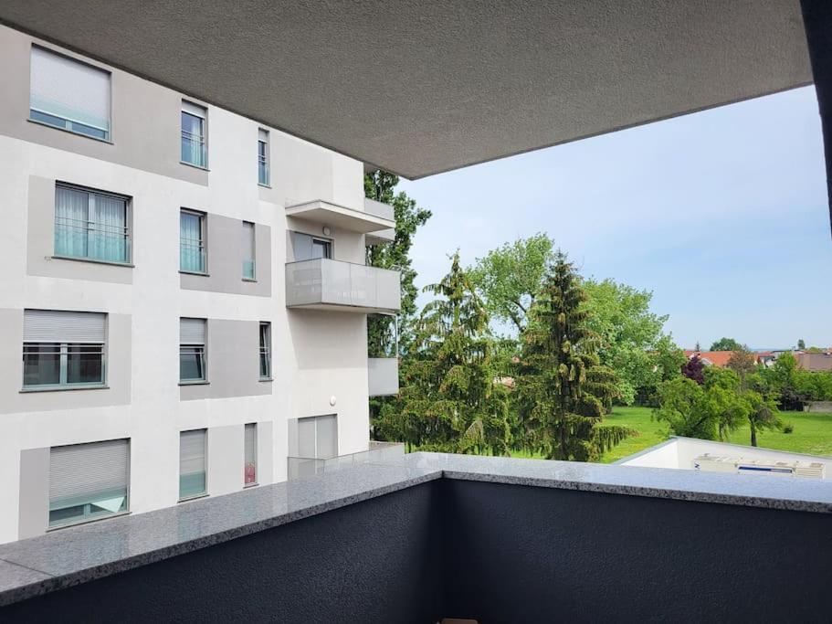 Novoureden Stan Velika Gorica Exterior foto